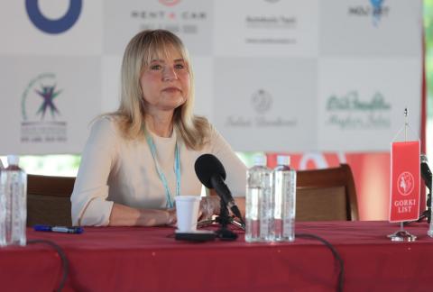 Anica Dobra: Radujem se što još uvek imam entuzijazma i uzbuđenja za nagrade Anica Dobra: Radujem se što još uvek imam entuzijazma i uzbuđenja za nagrade