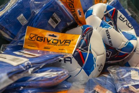 Dodeljena sportska oprema fudbalskim klubovima Bikovo i Udarnik